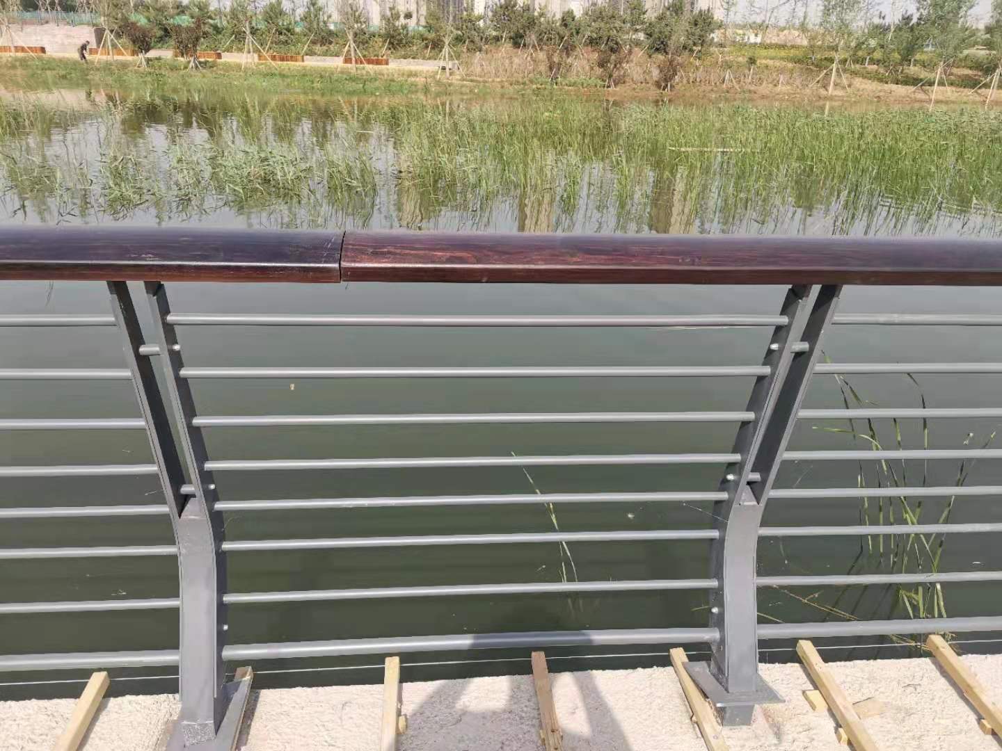 常州市桥梁防撞护栏铝合金护栏 - 厂家